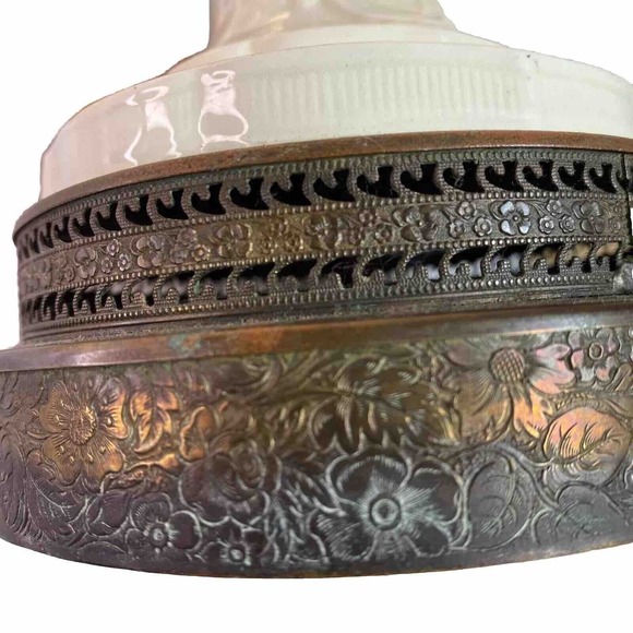 VTG Embossed Ceramic And Brass Leviton Table Lamp Fleur De Lis Vines Medallion - Picture 16 of 16